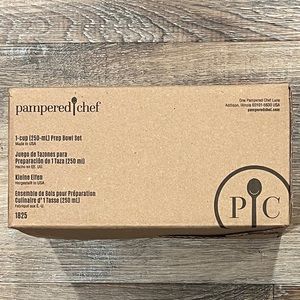 Pampered Chef - 1 cup prep bowl set